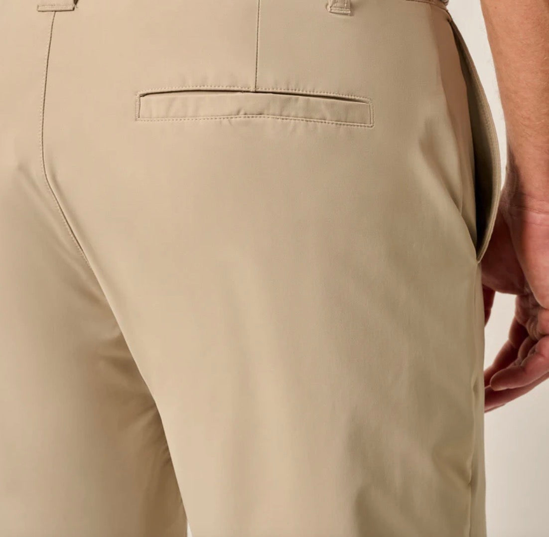 Johnnie-O Fusion Knit Performance Pull-On 9” Short
